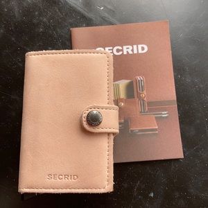 Wallet by secrid